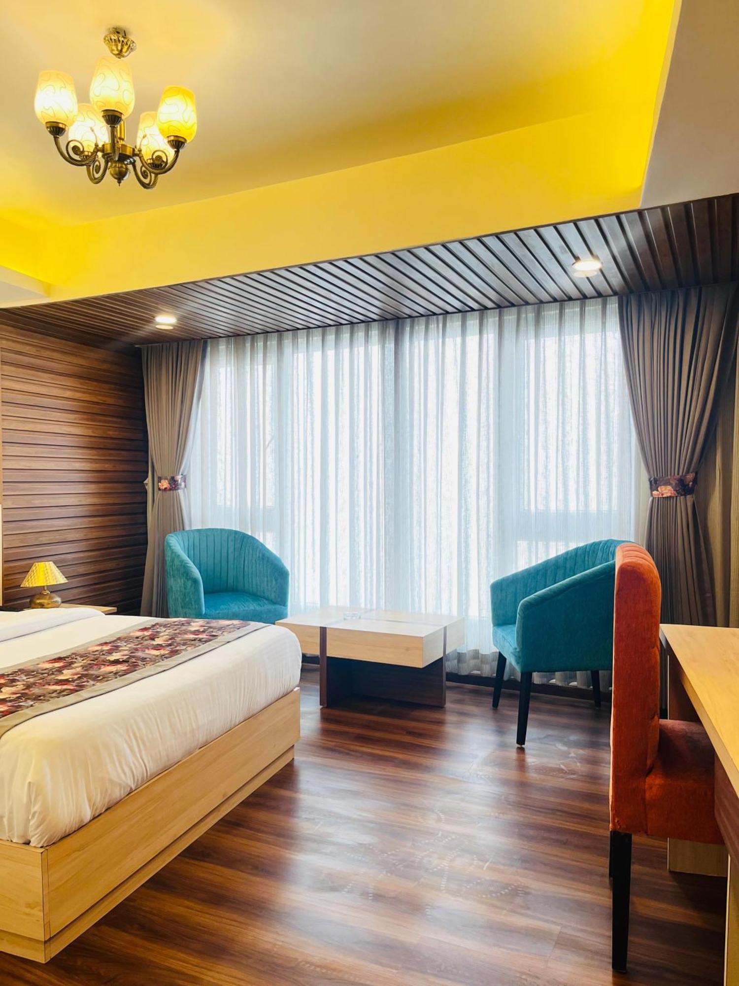 Hotel Broadway Boutique Mall Road Darjeeling - A Luxury Collection - Best Seller Exterior photo